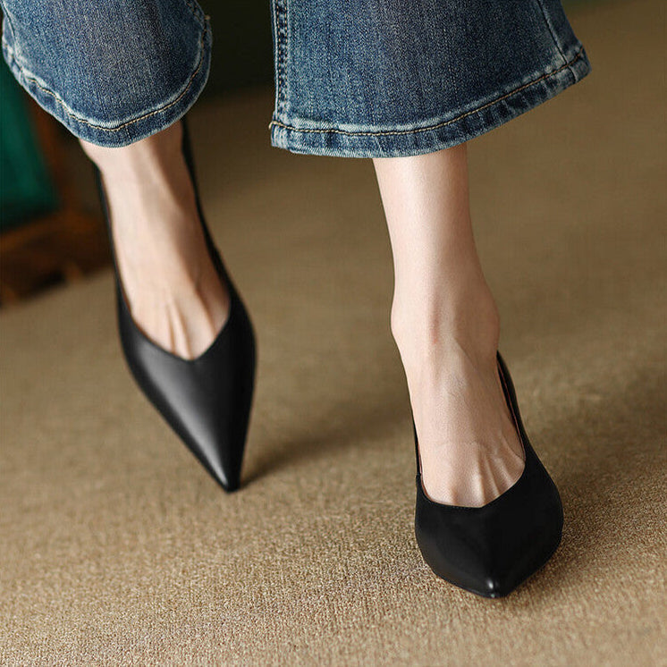 Fabienne | Sleek Kitten Heels