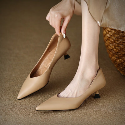 Fabienne | Sleek Kitten Heels