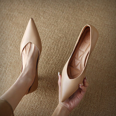 Fabienne | Sleek Kitten Heels