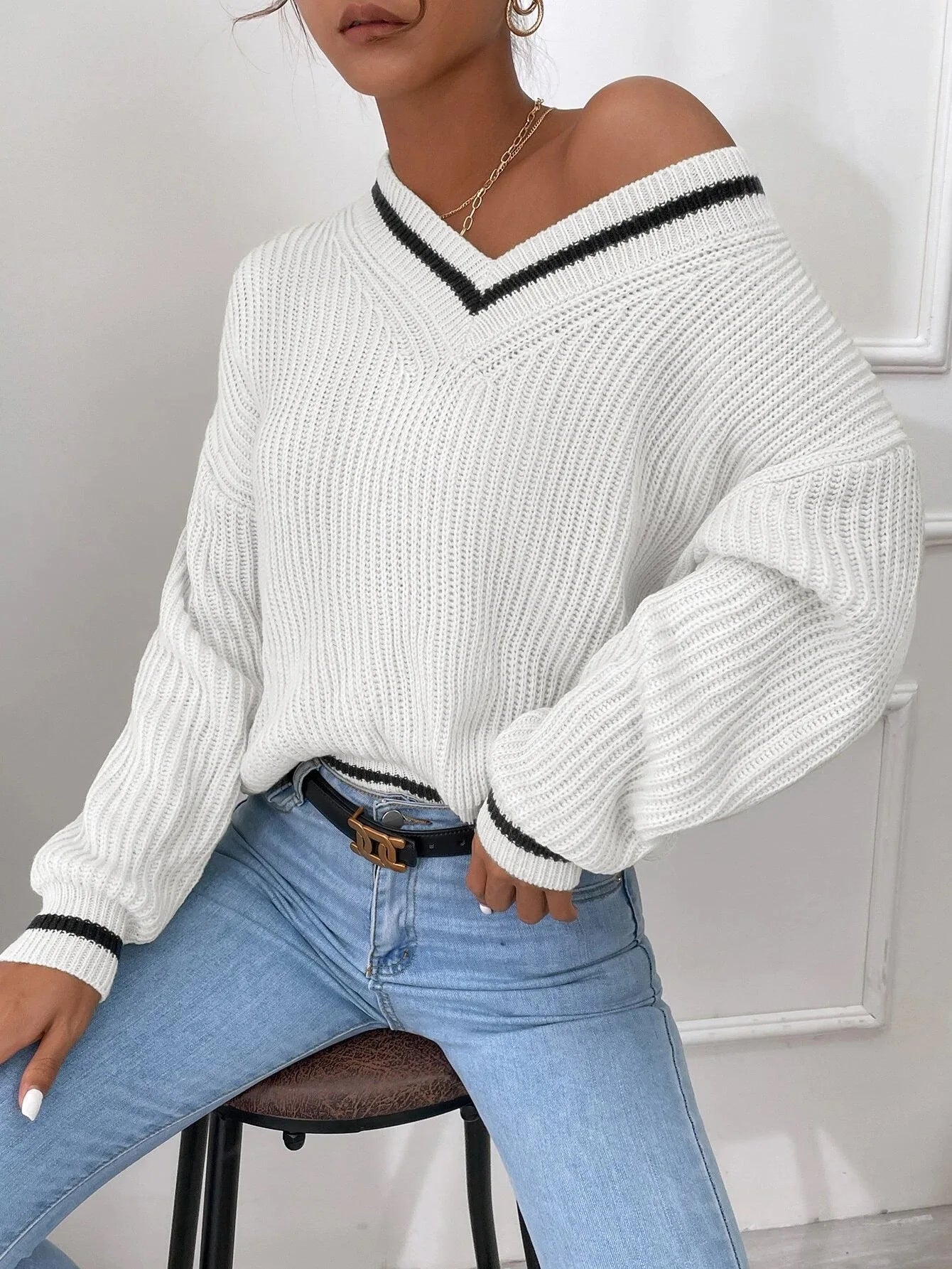 Blakely | V-Neck Knit Sweater