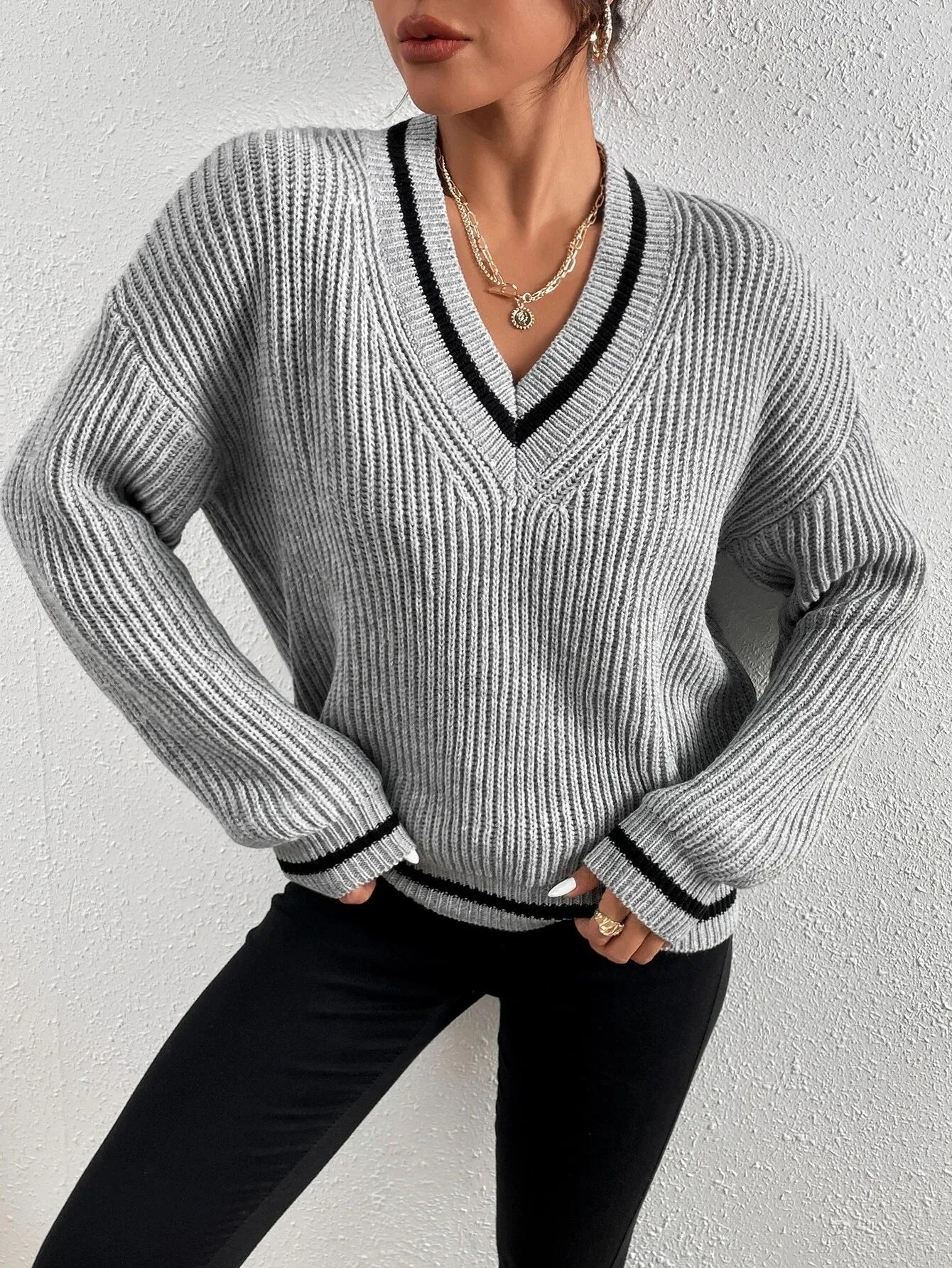 Blakely | V-Neck Knit Sweater