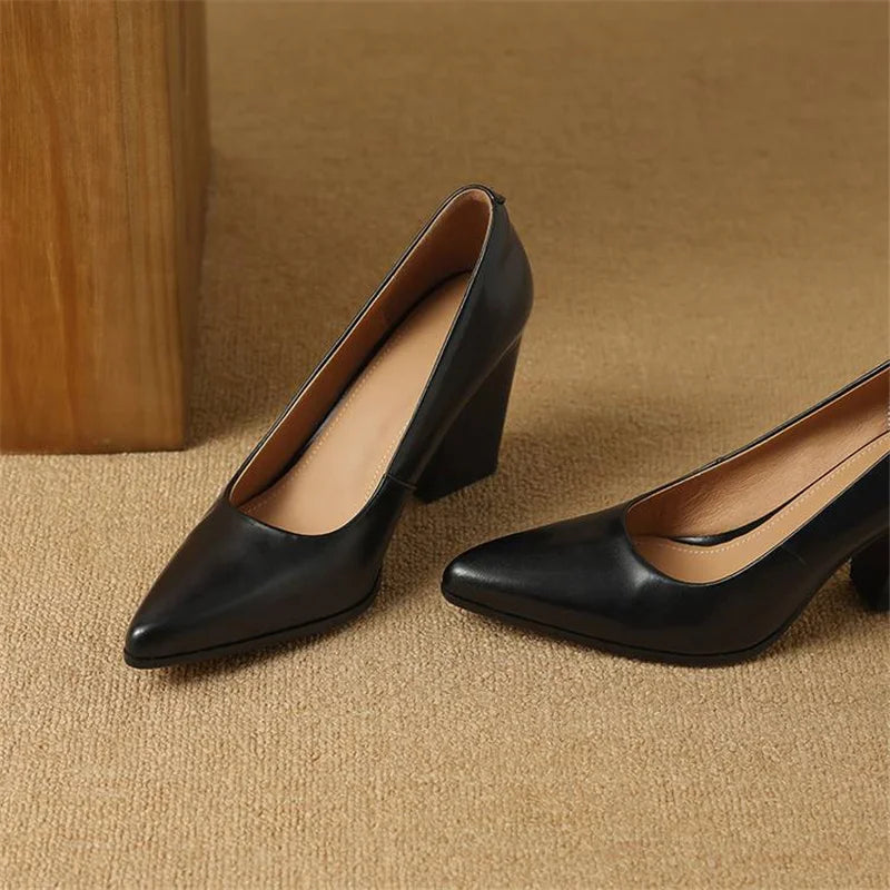 Frederikke | Classic Block Heel Pumps