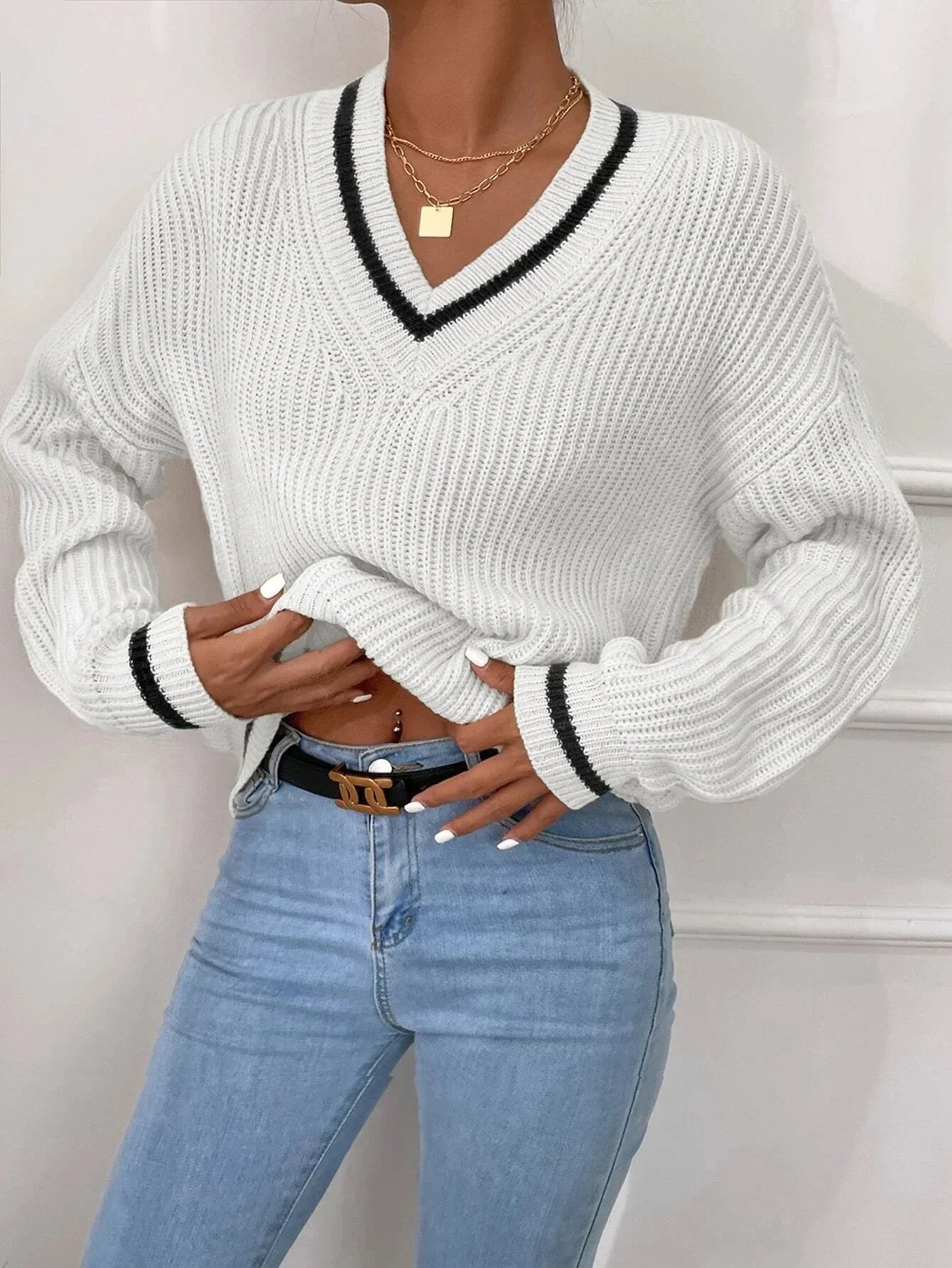 Blakely | V-Neck Knit Sweater