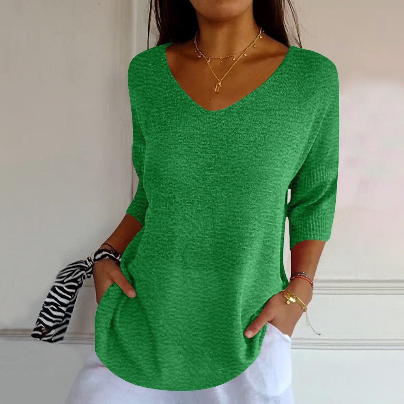 Fleur | Relaxed V-Neck Sweater